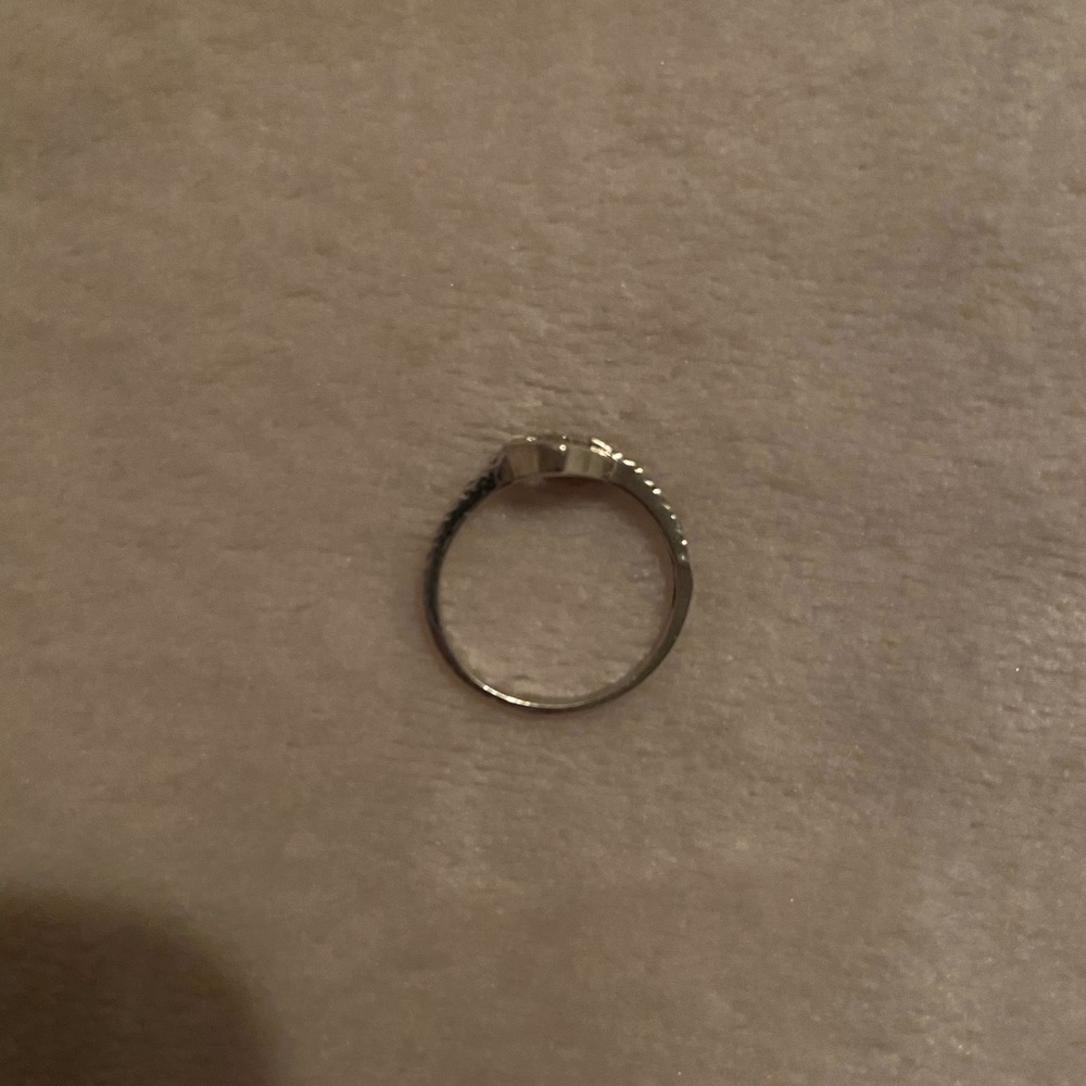 Heart Ring - Picture 2 of 4